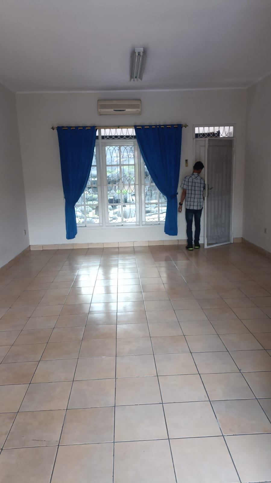 Rumah Disewakan Di Taman Napoli Lippo Cikarang
